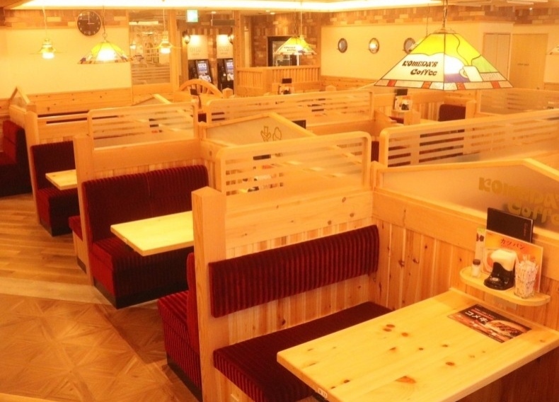 Komeda's Coffee  (Restaurant inside)