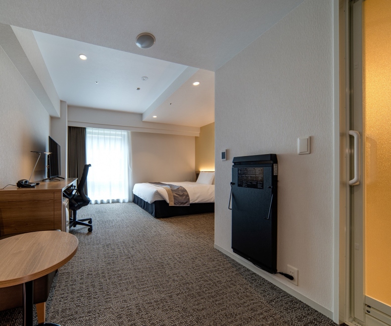 ユニバーサルダブル