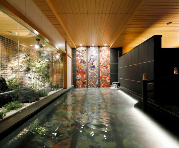 金沢の文化を感じる和風浴場