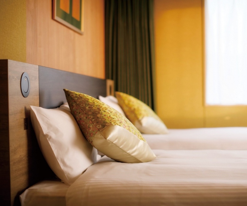 Corner Deluxe Twin image