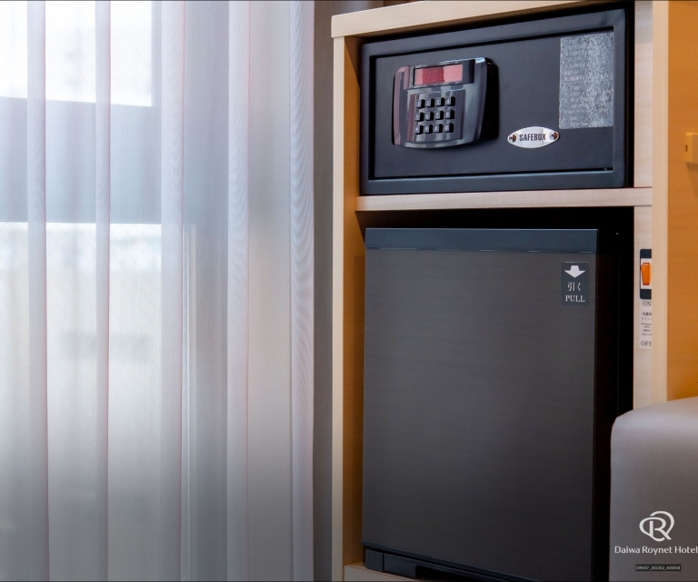 セイフティボックス・冷蔵庫