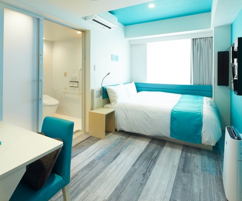 ユニバーサルダブル