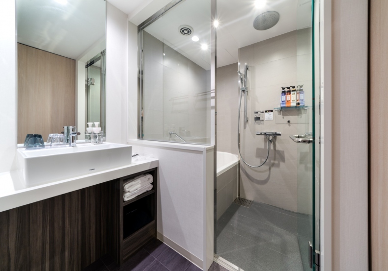 Twin Room with Wooden Floor