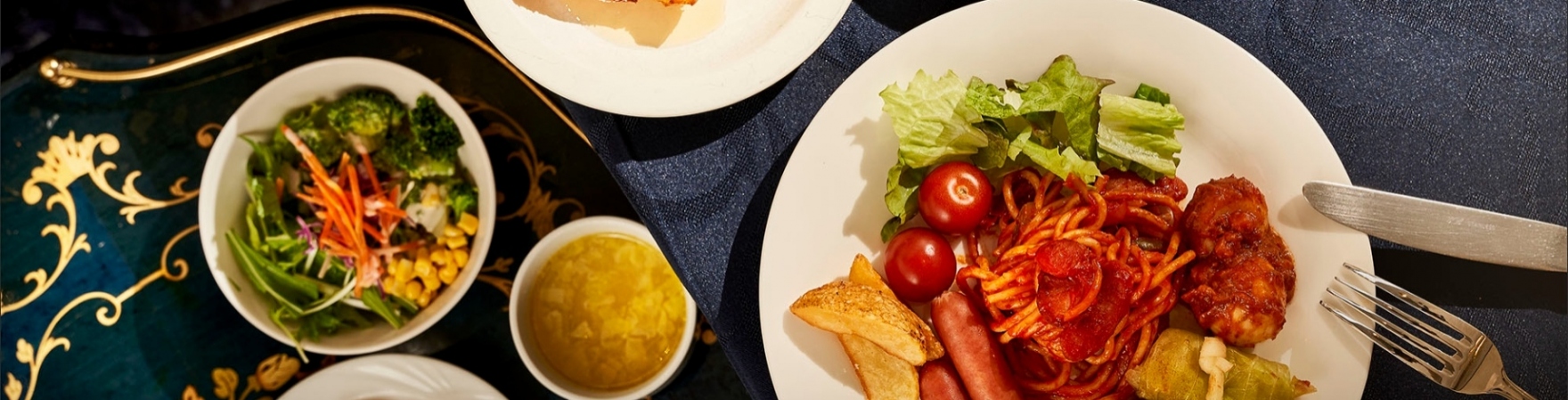 朝食会場