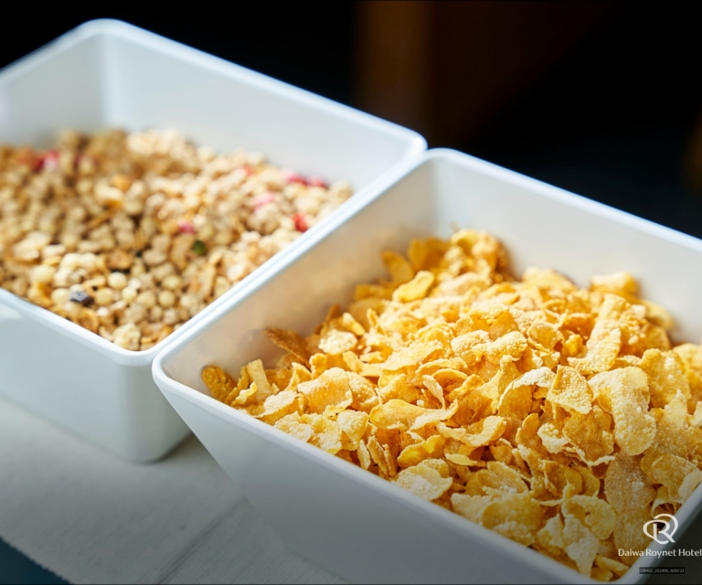 朝食ビュッフェ（シリアルご提供イメージ）