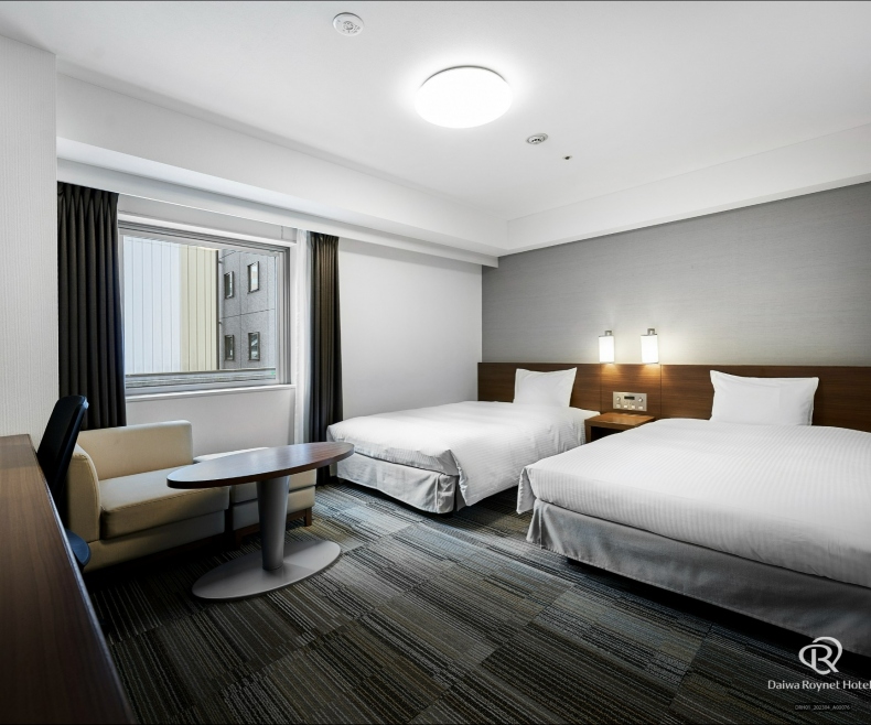 ユニバーサルツイン