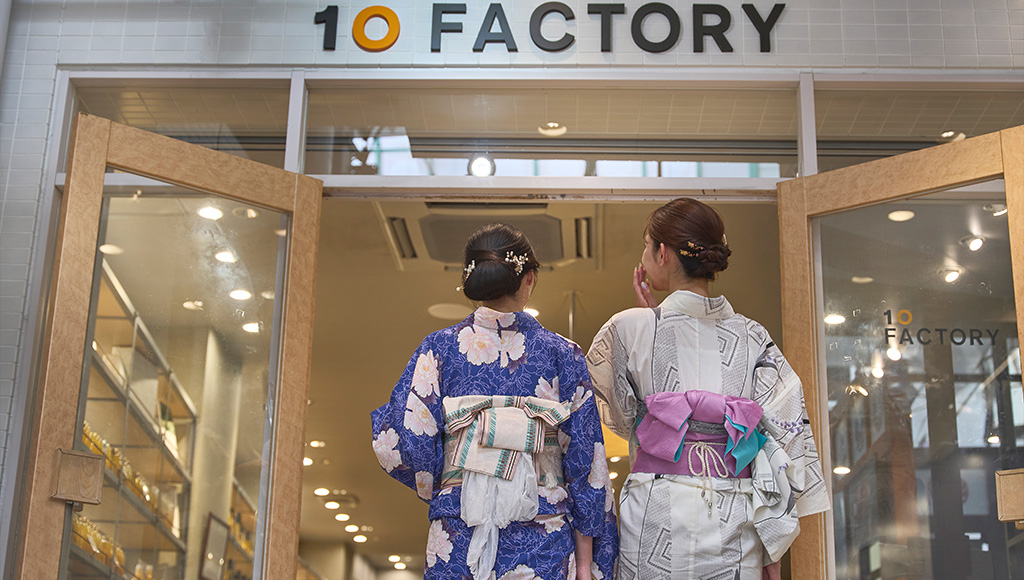 10FACTORYに入るイメージ画像
